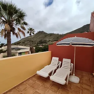 https://cheerful-3-bedroom-town-house-with-garage.tenerifehoteles.net